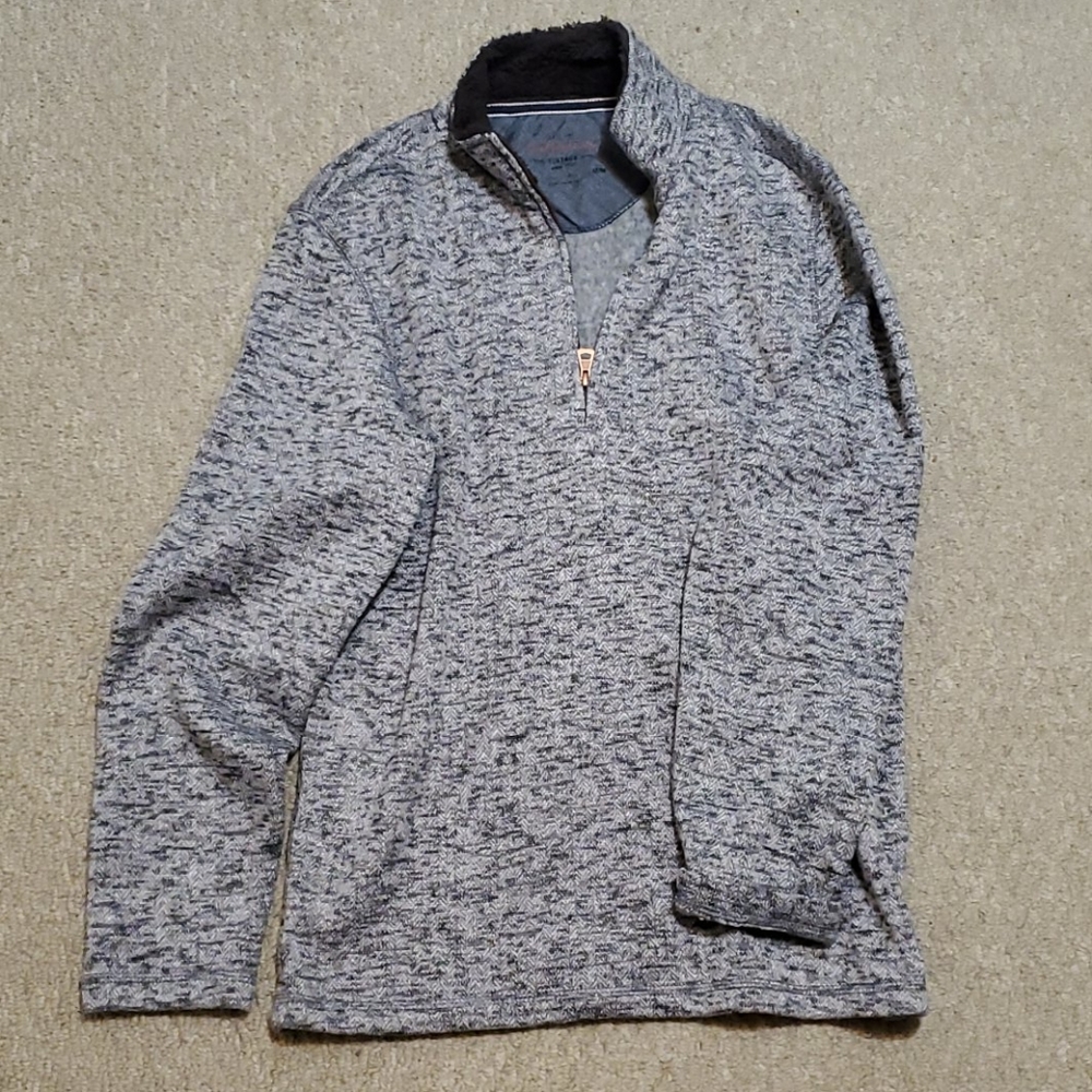 Nice gray sweater w. Zipper